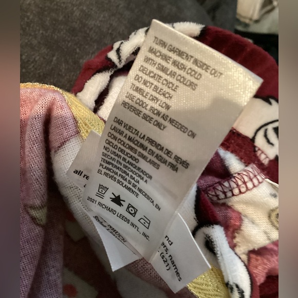 Harry Potter Wizarding World 2 piece pajama set Woman’s size Small - Picture 13 of 14